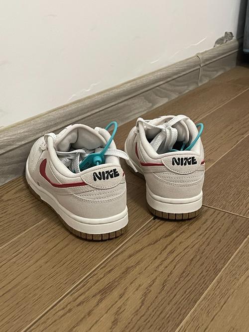 挑战每天穿nike 不重复