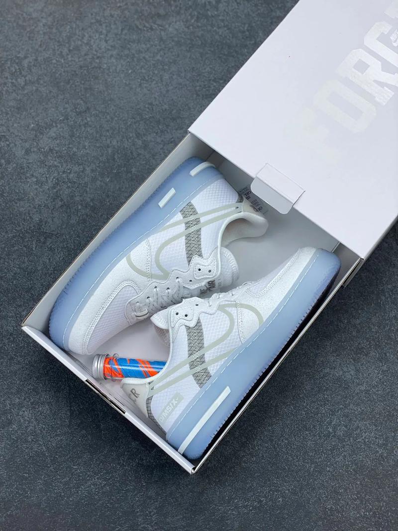 空军一号骨冰蓝nike air force 1 react