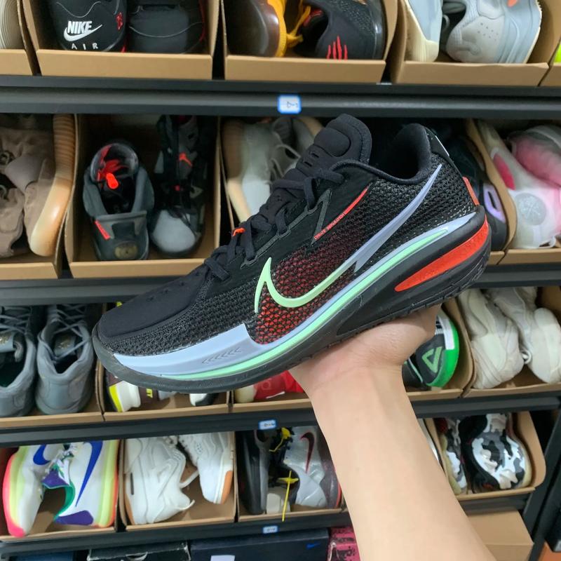 44码gt cut1黑红44码 95新 有原盒 nike