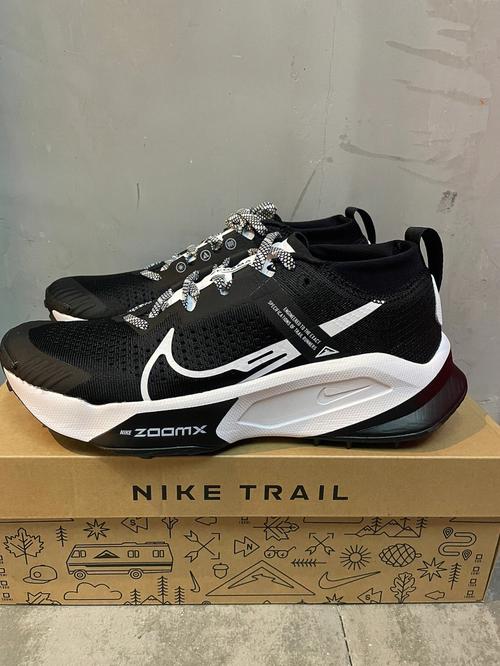 zoomx zegama trail 越野跑步鞋 黑白越野跑正逐渐成为全世界发展最快