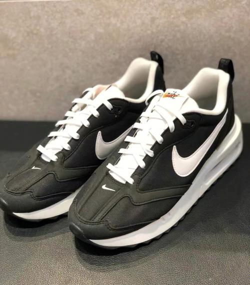 nk air max dawn 全新缓震气垫跑鞋非常适合平时穿搭