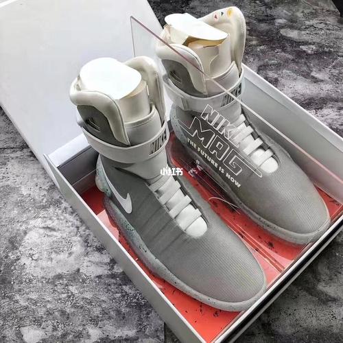 nike 耐克 air mag 回到未来 back to the future mcfly 自动系鞋带