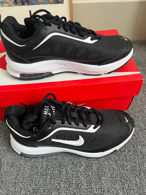 我选的耐克air max ap鞋子属于经典款式黑白配全79大气垫厚网