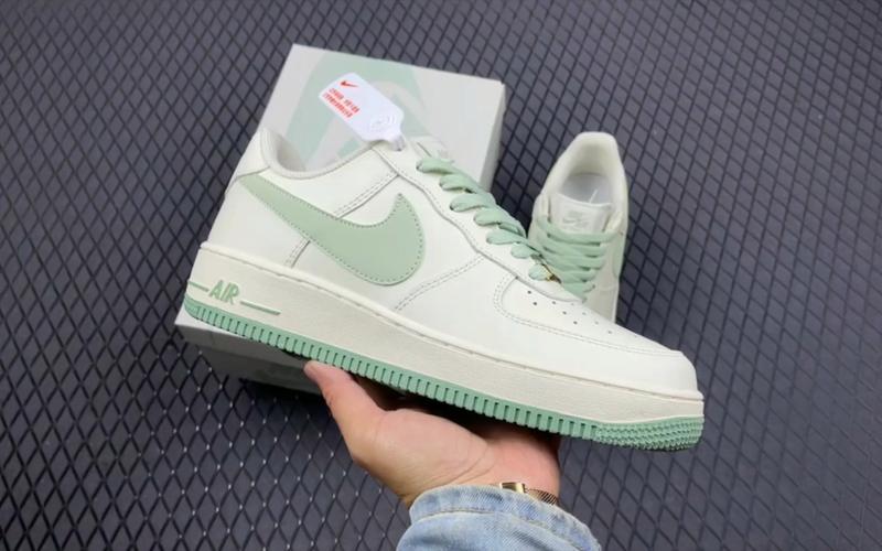 05air force 1 low 07 薄荷绿 空军一号经典低帮休闲百搭板鞋 货号