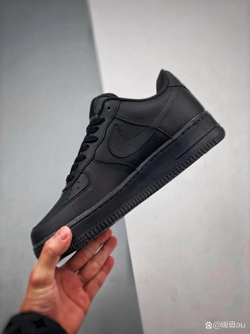 nike air force 1 low 黑武士 这个鞋搭配水洗浅色牛仔裤真的太好看啦