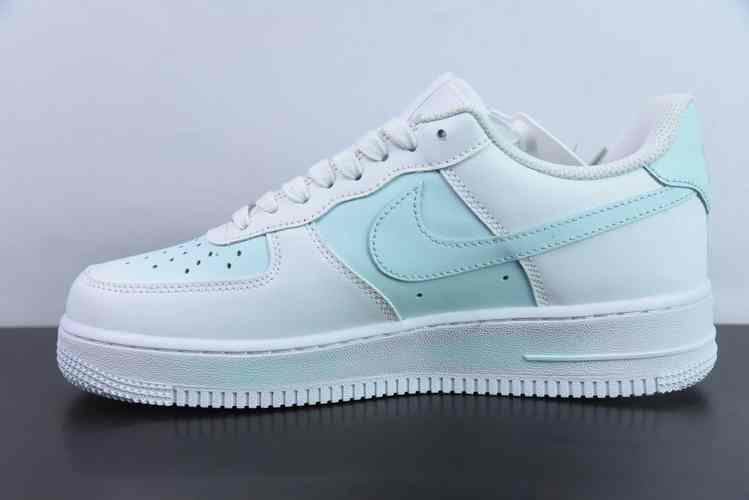 nike air force 1 low07 a8系列蓝天白云喷绘空军一号低帮休闲板鞋