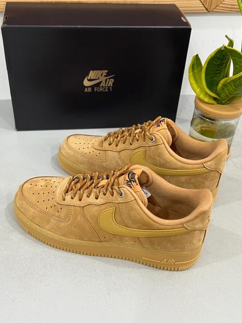 秋冬小麦色球鞋  nike air force 1 low 07 lv8 wheat  flax 牛皮