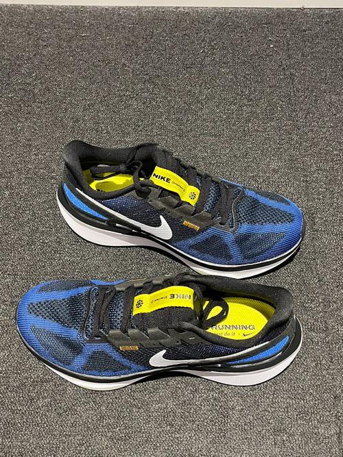 nike zoom structure 25跑鞋