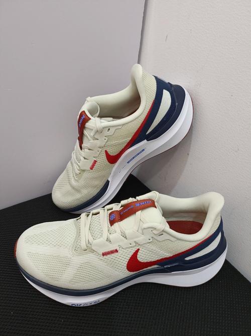 nike zoom structure25跑步鞋