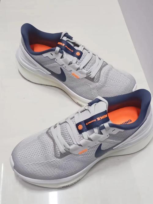 nike跑鞋93zoomstructure25