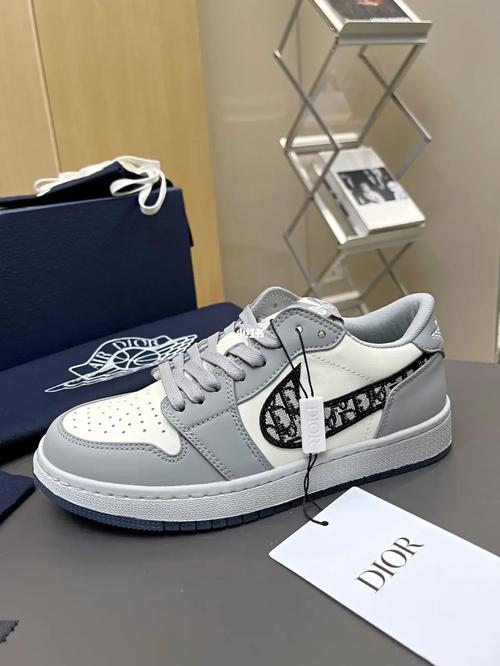 耐克airjordan1highogdior迪奥联名aj1限量款全新联名款选择了air