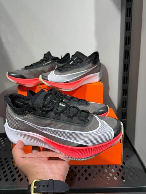 nike zoom fly 3 名称nike zoom fly 3马拉松竞速训练跑鞋