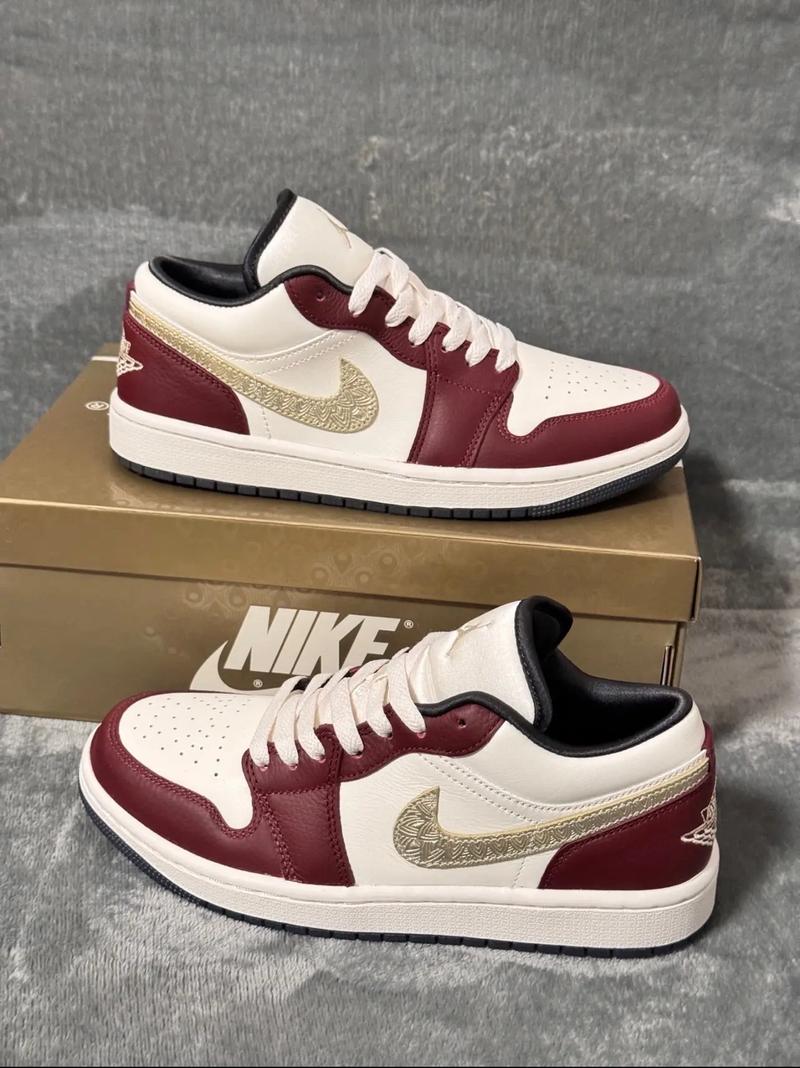 aj1龙年限定之凤凰金羽nike aj 潮鞋推荐 