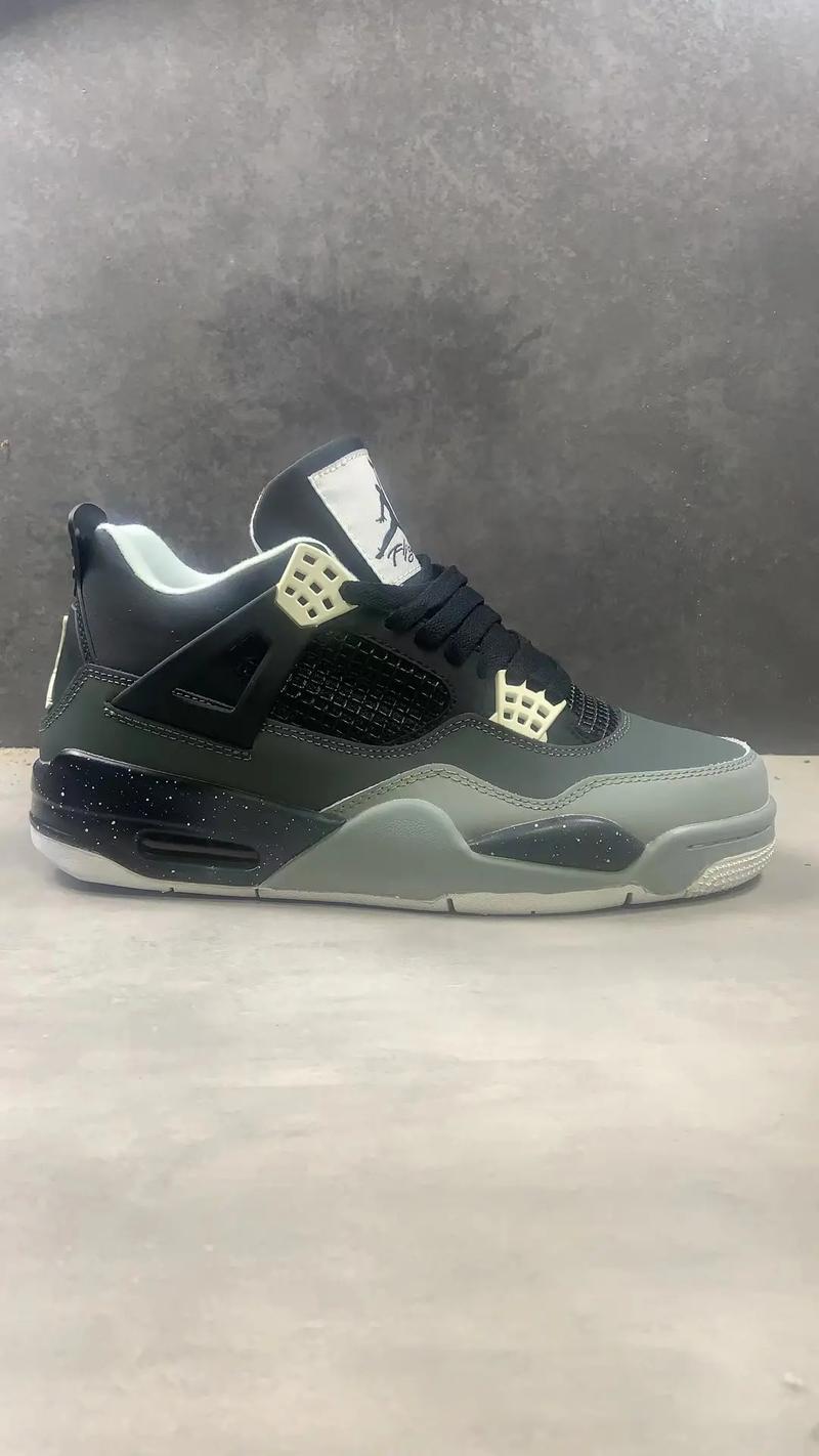 air jordan aj4 retro 恐惧奥利奥