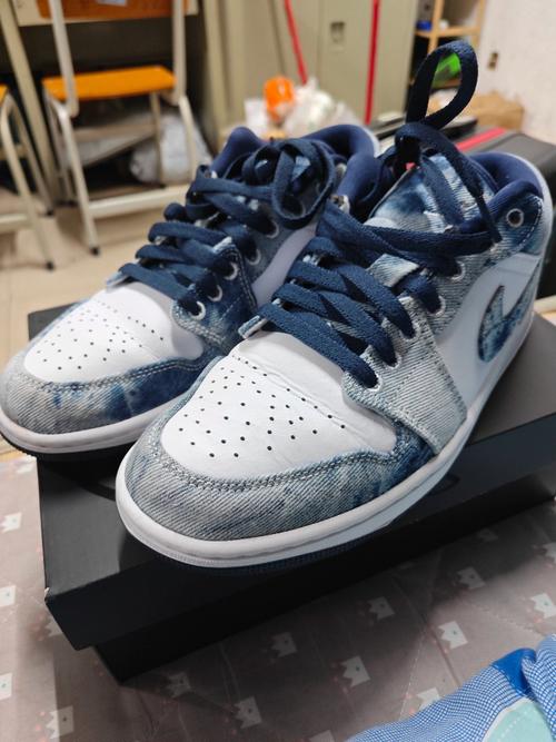 看看兄弟们的倒闭款air jordan1 se 水洗丹宁