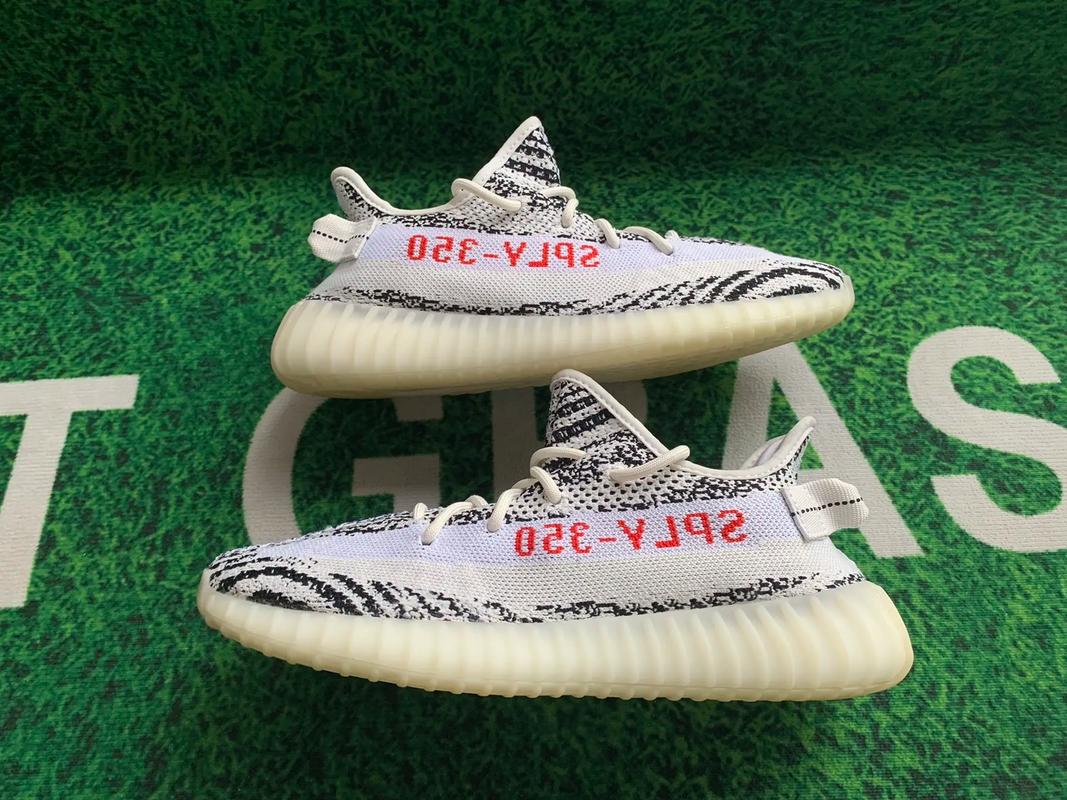 正品中古奢潮  售价899椰子350  yeezy350