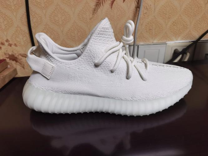 大家帮忙看看如何机智blueyeezy椰子 yeezy350  adidas